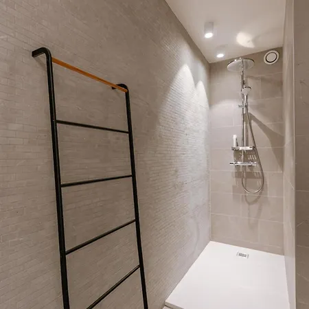 Flat Leon 코크시데